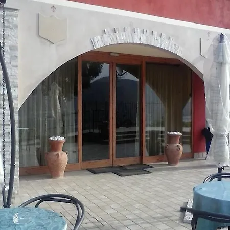 Empire Hotel