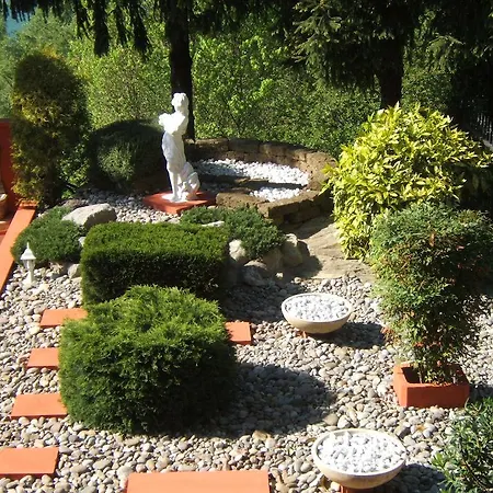 Empire 3* Iseo