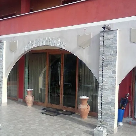 Empire Iseo